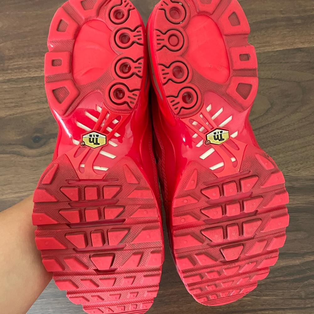 Nike Air Max Plus Low Red - Picture 5 of 10
